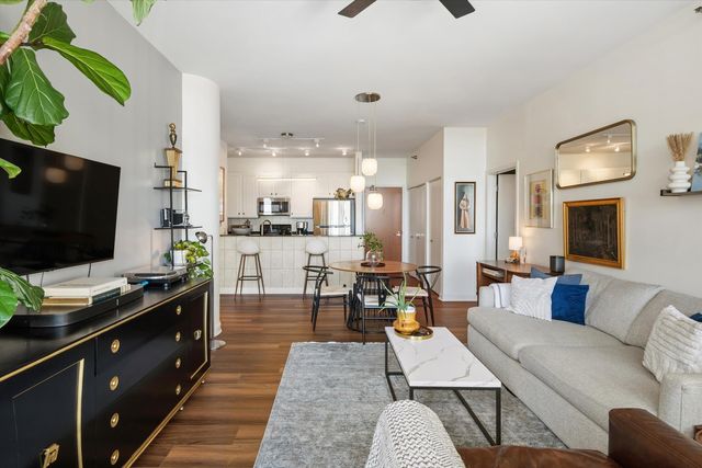 1322 S Prairie Avenue 1706, Chicago, IL 60605