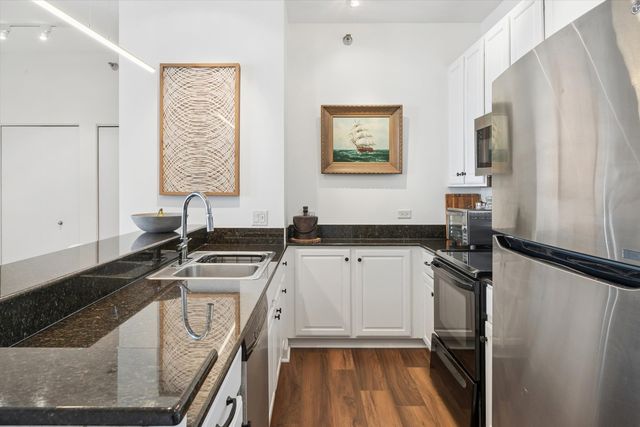 1322 S Prairie Avenue 1706, Chicago, IL 60605
