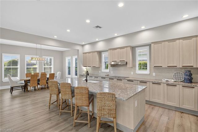 14832 Dockside LN, Naples, FL 34114