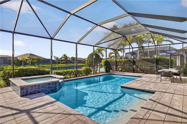 14832 Dockside LN, Naples, FL 34114