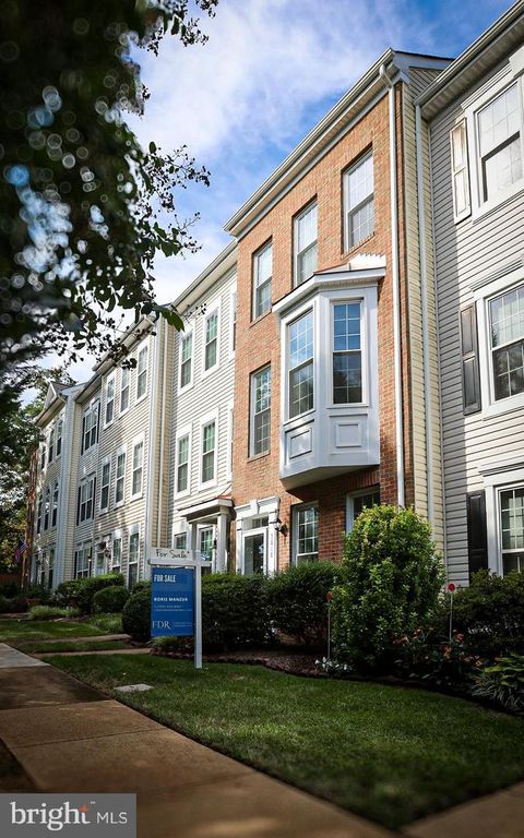 5818 COWLING CT, Alexandria, VA 22304