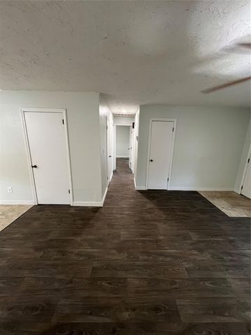 605 Meadowlake Drive, Noble, OK 73068