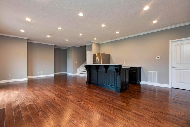 6008 S Mccann Avenue, Springfield, MO 65804