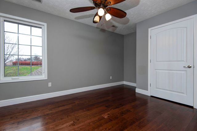 6008 S Mccann Avenue, Springfield, MO 65804