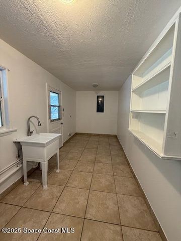 945 Date Avenue, Merritt Island, FL 32953