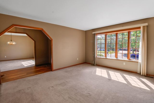 312 Fairfield Drive, Crown Point, IN 46307