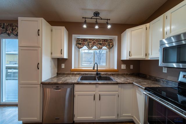 3400 HALL, Rapid City, SD 57702