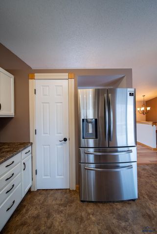 3400 HALL, Rapid City, SD 57702