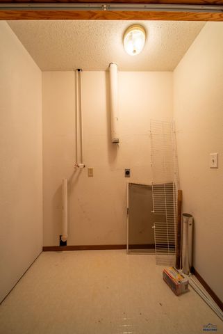 3400 HALL, Rapid City, SD 57702