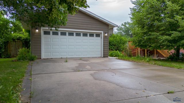 3400 HALL, Rapid City, SD 57702