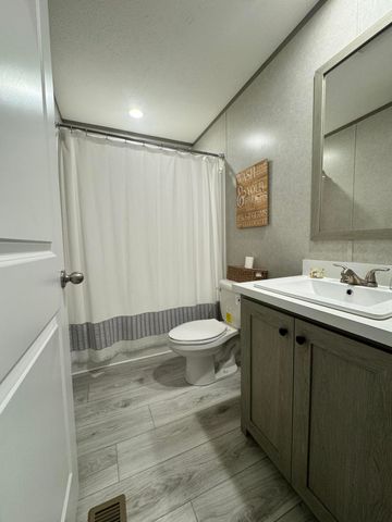 374 Heartland Estates, Russell Springs, KY 42642