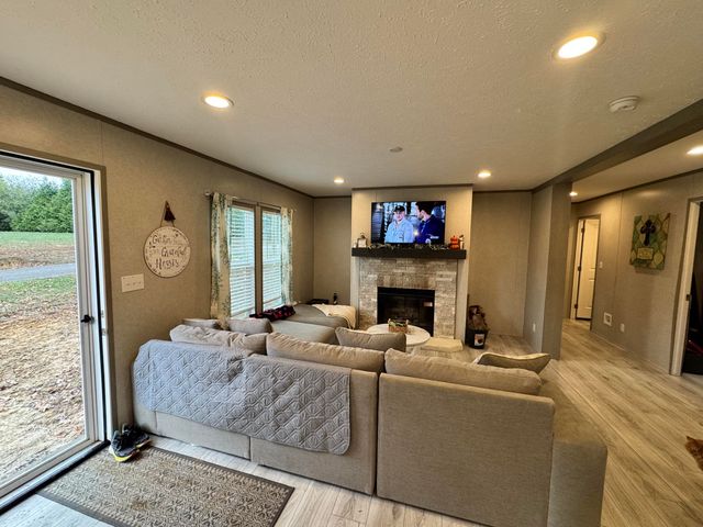 374 Heartland Estates, Russell Springs, KY 42642