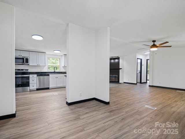 2270 Hartland Forest Drive, Morganton, NC 28655
