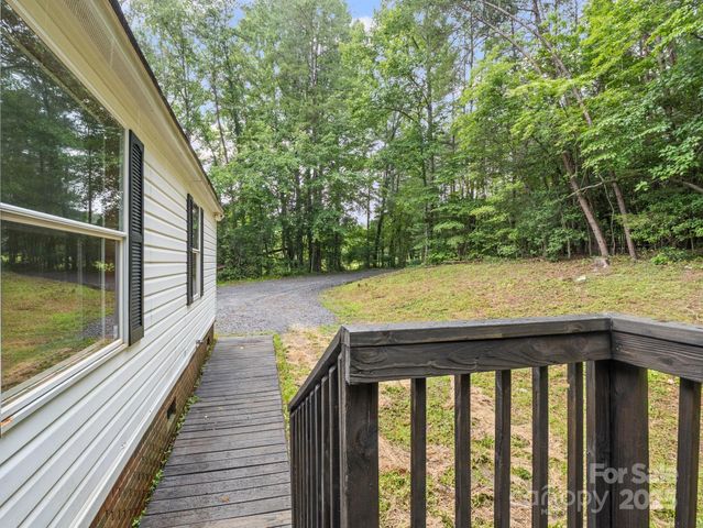 2270 Hartland Forest Drive, Morganton, NC 28655