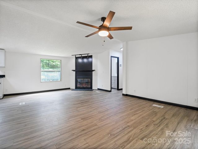 2270 Hartland Forest Drive, Morganton, NC 28655