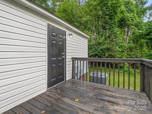 2270 Hartland Forest Drive, Morganton, NC 28655