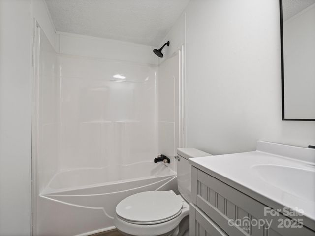 2270 Hartland Forest Drive, Morganton, NC 28655