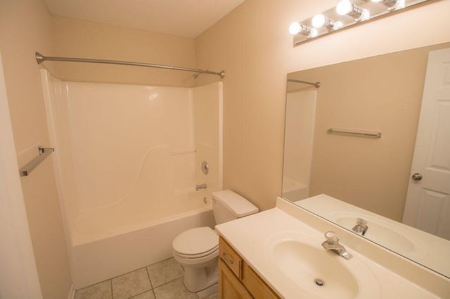 1881 FIELD ST, Columbia, MO 65203