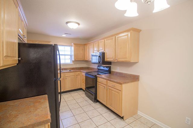 1881 FIELD ST, Columbia, MO 65203