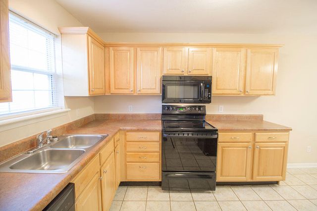 1881 FIELD ST, Columbia, MO 65203