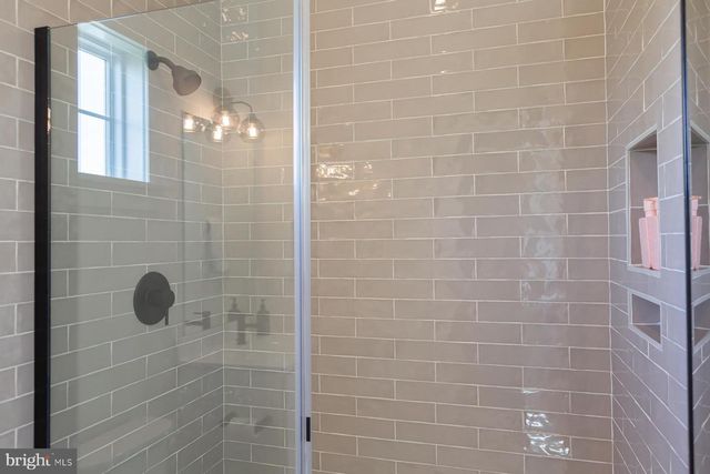 1016 VALLEY CROSSING DR, Lititz, PA 17543