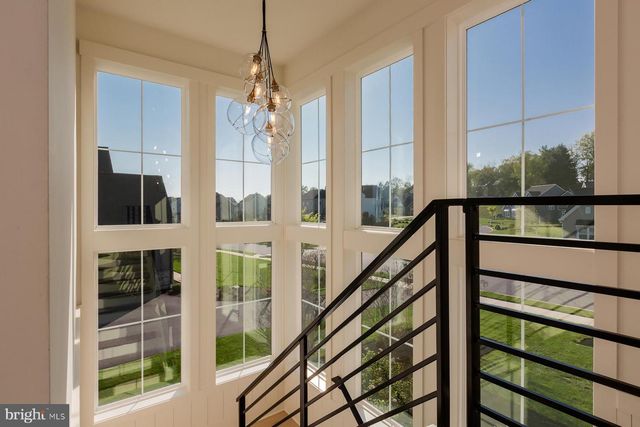 1016 VALLEY CROSSING DR, Lititz, PA 17543