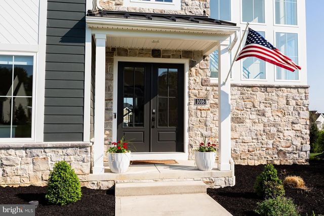 1016 VALLEY CROSSING DR, Lititz, PA 17543