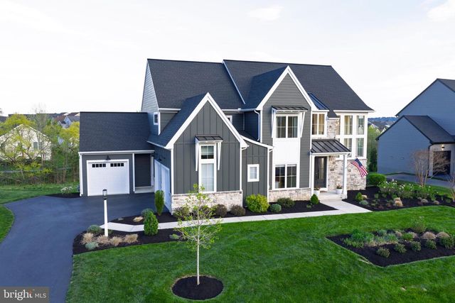 1016 VALLEY CROSSING DR, Lititz, PA 17543
