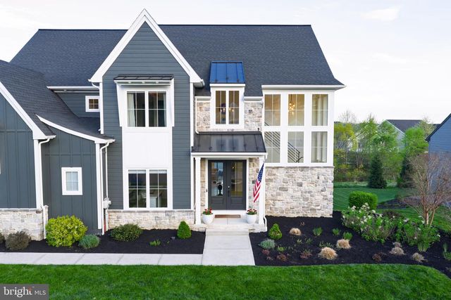 1016 VALLEY CROSSING DR, Lititz, PA 17543