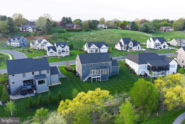 1016 VALLEY CROSSING DR, Lititz, PA 17543