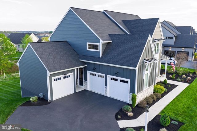 1016 VALLEY CROSSING DR, Lititz, PA 17543