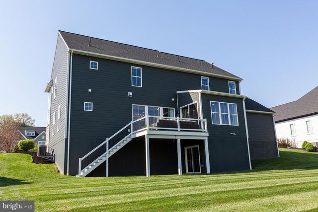 1016 VALLEY CROSSING DR, Lititz, PA 17543