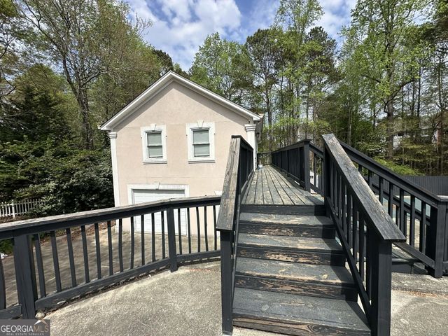 4065 Pate Branch Court, Loganville, GA 30052