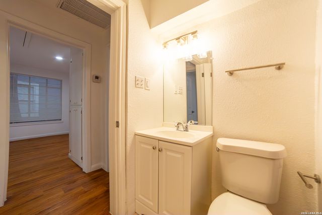 1946 Nolan, San Antonio, TX 78202