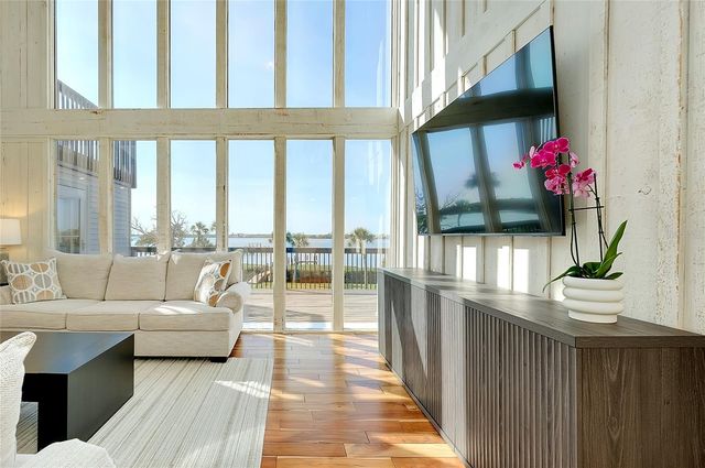 1089 BAYSHORE DRIVE, Englewood, FL 34223