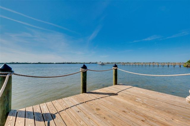 1089 BAYSHORE DRIVE, Englewood, FL 34223