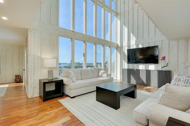 1089 BAYSHORE DRIVE, Englewood, FL 34223