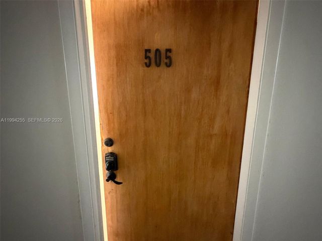 3640 NW 9th St 505, Miami, FL 33125