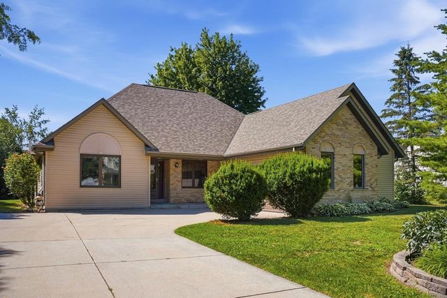 N114W19759 Woodberry PASS, Germantown, WI 53022