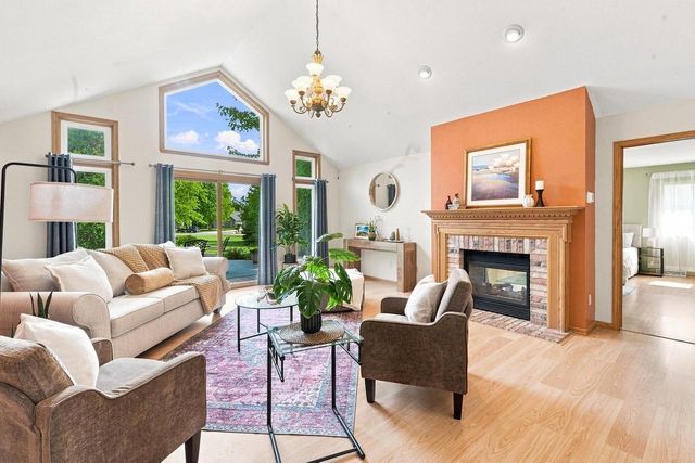 N114W19759 Woodberry PASS, Germantown, WI 53022