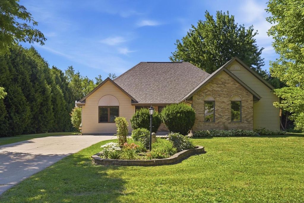 N114W19759 Woodberry PASS, Germantown, WI 53022