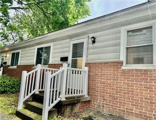 975 Berwin Street, Akron, OH 44310