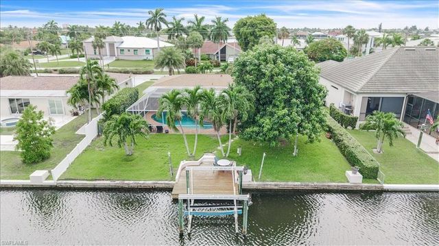 5027 Pelican BLVD, Cape Coral, FL 33914