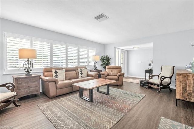 5027 Pelican BLVD, Cape Coral, FL 33914