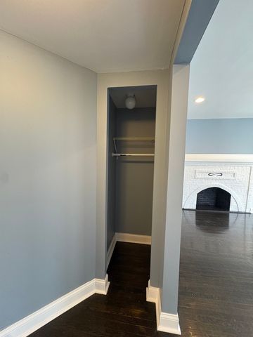 7025 S Chappel Avenue 3, Chicago, IL 60649