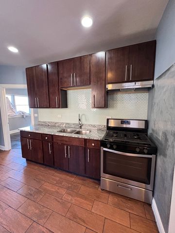 7025 S Chappel Avenue 3, Chicago, IL 60649