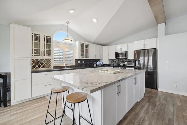 7002 San Bartolo St 30, Carlsbad, CA 92011