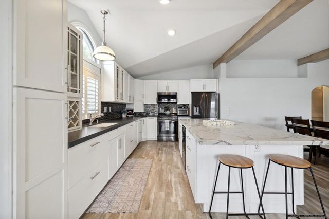 7002 San Bartolo St 30, Carlsbad, CA 92011