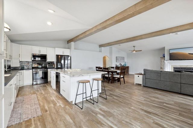 7002 San Bartolo St 30, Carlsbad, CA 92011