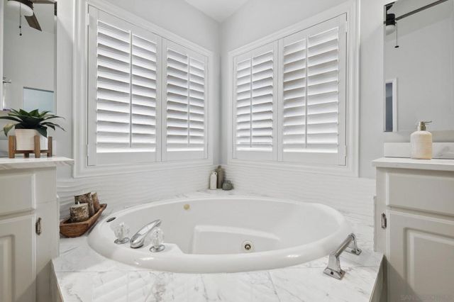 7002 San Bartolo St 30, Carlsbad, CA 92011